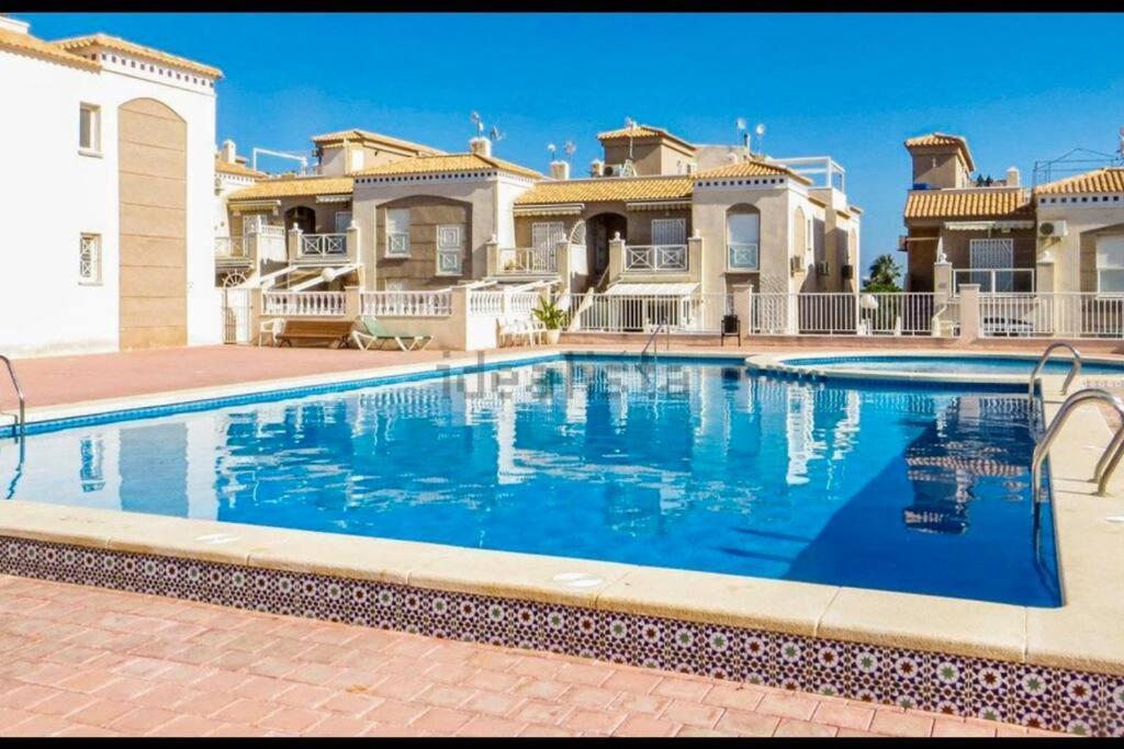 Bungalow Con Encanto Apartment Torrevieja Exterior photo